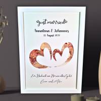 Personalisiertes Geldgeschenk zur Hochzeit - Hochzeitsgeschenk im Bilderrahmen für das Brautpaar - just married Geschenk Bild 1