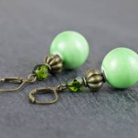 Ohrringe mit grünen Perlen, grasgrün Bild 2