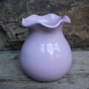 rosa Vase mit Wellenrand Töpferware  Vintage Bild 1