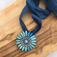 Halskette Margerite in türkisblau Bild 2