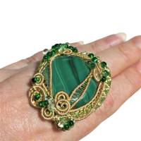 Großer Ring Achat grün 55 x 45 mm handgemacht in wirework goldfarben crazy Handschmuck Bild 2