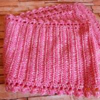 Handgehäkelter schöner rosa Schal,kuschelig und weich, Bild 5