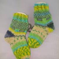 Reserviert für Katharina - Baby Socken in Größe 14/15, handgestrickt, mit Bindeband Bild 2