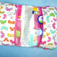 Windeltasche mit bunten Schmetterlingen | Wickeltasche für Baby unterwegs | Universaltasche Bild 5