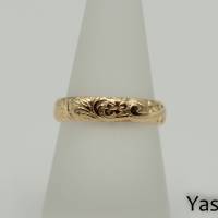 Breiter goldfilled Ring mit floralem Muster Bild 1