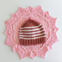 Mütze, 100% Wolle (weiche Merino), rostrot, weiß, passt Neugeborenen, evtl. Frühchen Bild 1