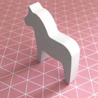 Süßes Mini-Dalapferdchen aus weißem Beton 5 x 5 cm Bild 2