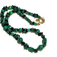 Collier Malachit grün an Achat und Onyx schwarz Geschenk für sie handmade apfelgrün Kette  halblang Bild 2