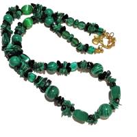 Collier Malachit grün an Achat und Onyx schwarz Geschenk für sie handmade apfelgrün Kette  halblang Bild 4