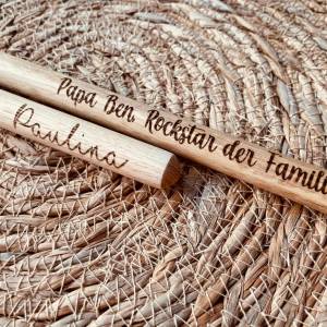 Drumsticks 5A aus Eichenholz  personalisiert mit Wunschtext, Geschenk für Mama und Papa Oma Opa, Geschenk für Musiker, W Bild 3