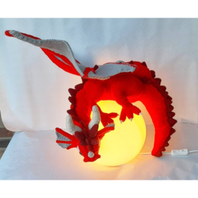 Feuerroter Drache Drachenlampe Kugelleuchte Lampe LED Fantasy Gothic Amigurumi