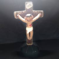 Jesus am Kreuz, gehäkelte Statue Bild 3