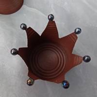 Krönchen  Dekokronen Krone in rostfarben mit glänzenden Perlen für kleine und große Teelichter  Upcycling Bild 2