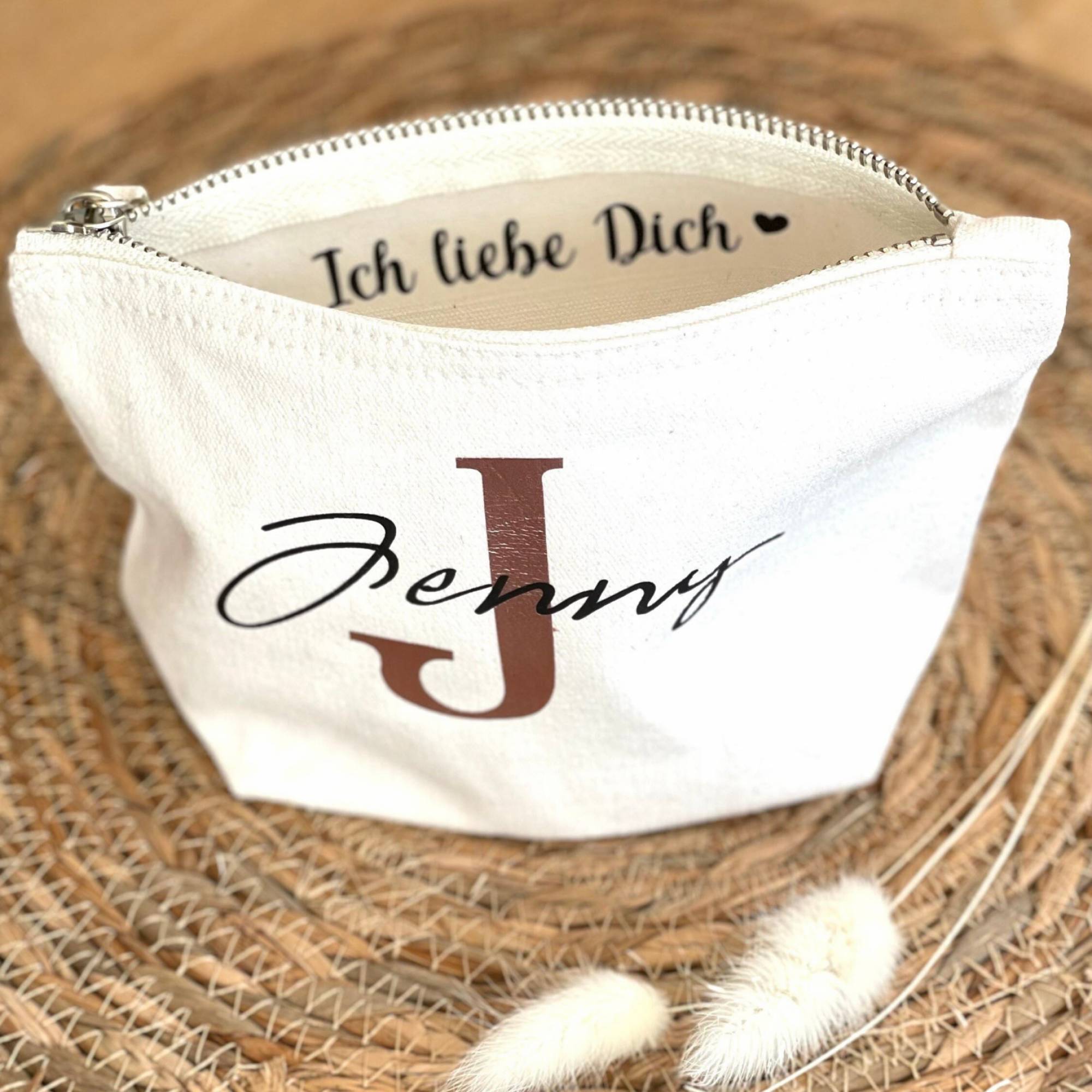 Kosmetiktasche Kleine Tasche personalisiert mit Innentext in weiß / Geschenk Valentinstag Muttertag / Geschenk für Ehefr