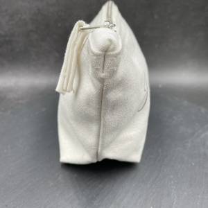 Kosmetiktasche Kleine Tasche personalisiert mit Innentext in weiß / Geschenk Valentinstag Muttertag / Geschenk für Ehefr Bild 3
