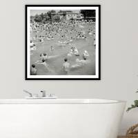 KUNSTDRUCK Sommer 1942 - swimming pool II.- Historische Schwarz-weiss Fotografie - Vintage Art - Fineart Geschenkidee Bild 2