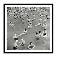 KUNSTDRUCK Sommer 1942 - swimming pool I.- Historische Schwarz-weiss Fotografie - Vintage Art - Fineart Geschenkidee Bild 1
