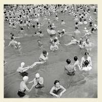 KUNSTDRUCK Sommer 1942 - swimming pool I.- Historische Schwarz-weiss Fotografie - Vintage Art - Fineart Geschenkidee Bild 3