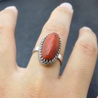 handgeschmiedeter Ring in 925er Silber mit roter Schaumkoralle Bild 4