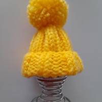 Eierwärmer, kleine Pudelmütze mit Bommel, gestrickt, gelb Bild 1