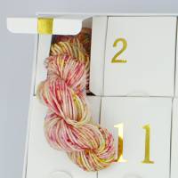 Pre-order! Wolle-Adventskalender mit zusätzlichen funkelnden Überraschungen - Merino/Seide extraweich oder Sockenzauber Bild 2