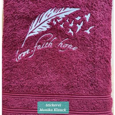 Handtuch, bordeaux, 50 x 100, mit Motiv "love faith hope"
