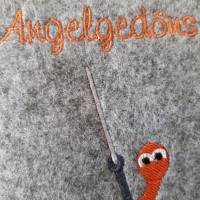 Hülle / Etui für den Angelpass / Angelschein *Wurm orange*  personalisierbar mit Namen Angelgedöns Bild 2