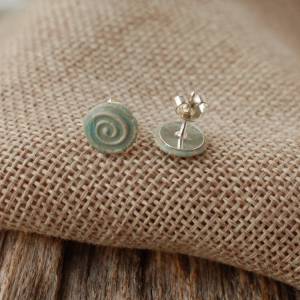 Silber-Ohrringe mit Keramik-Spiralen in Türkis oder Cremeweiß Bild 4