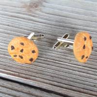 Manschettenknöpfe mit modellierten Cookies aus Fimo Polymerclay Cufflinks Bild 1
