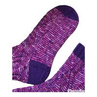 Wollsocken handgestrickt, Socken Gr. 40, Fliederfarben mit einem ansprechenden Muster bis über den vorderen Fuß Bild 5