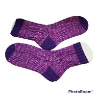 Wollsocken handgestrickt, Socken Gr. 40, Fliederfarben mit einem ansprechenden Muster bis über den vorderen Fuß Bild 6