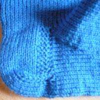Handgestrickte blaue kuschelige Damensocken, Bild 4