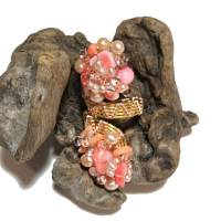 Ring pastell rosa handmade verstellbar Koralle Perlen und Glas funkelnd wirework Spiralring boho Bild 5