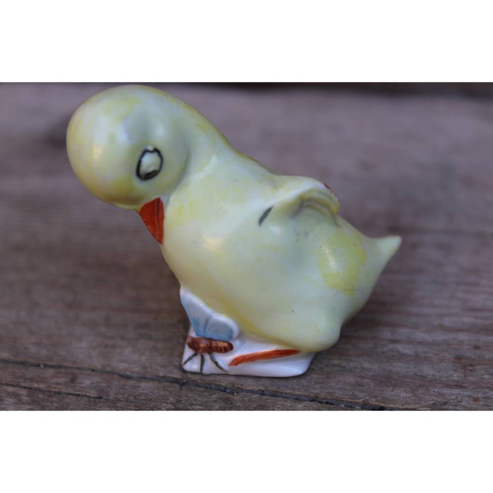 kleines Küken Osterküken Porzellanfigur Vintage