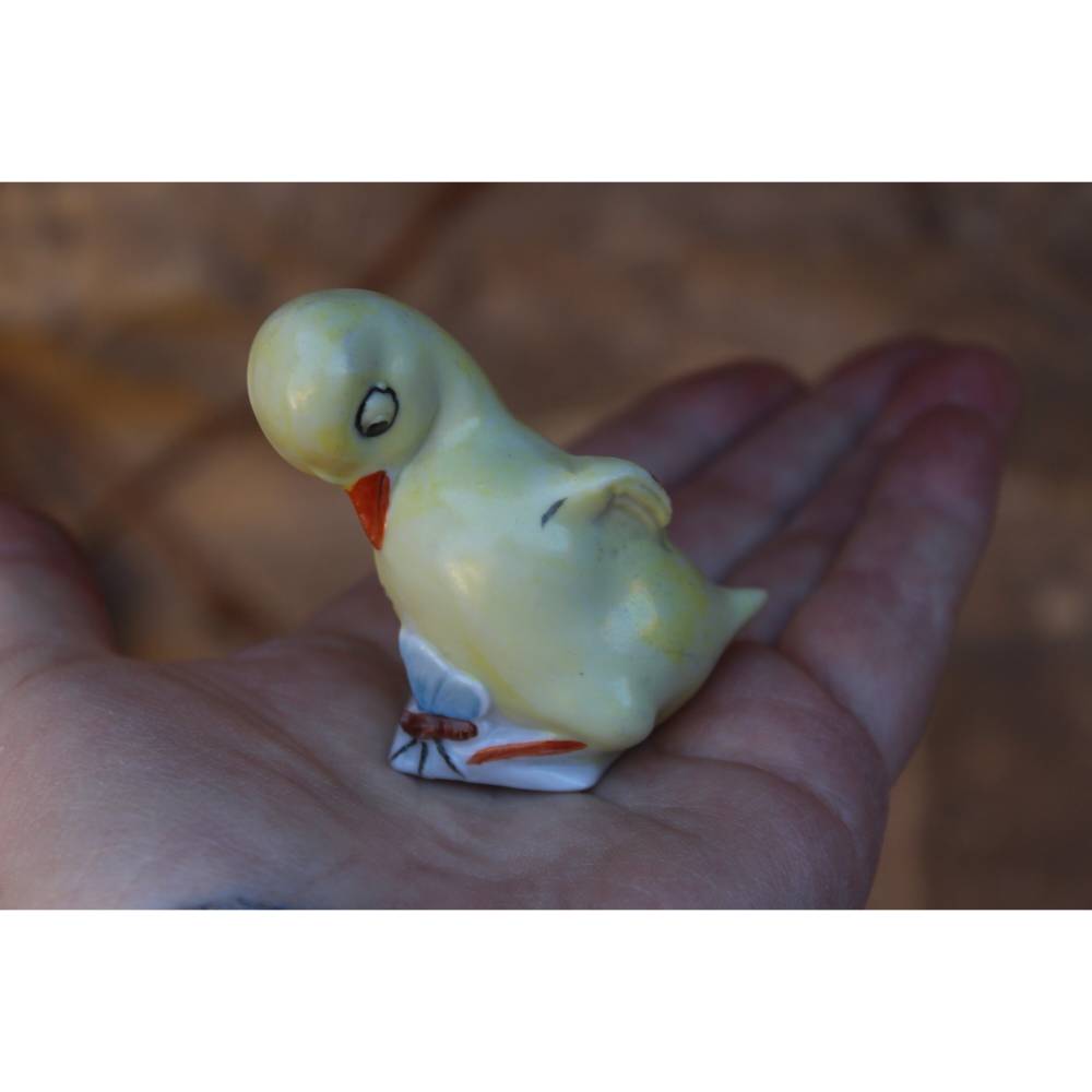 kleines Küken Osterküken Porzellanfigur Vintage