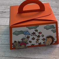 Geschenkbox / Geschenkverpackung zum Geburtstag oder anderen Anlässen, „niedliche Grüße“ für Kinder, Handarbeit Bild 3
