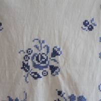 bestickter Vintage Vorhang für Küchenregal weiß-blau Bild 4