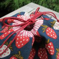 Täschchen Kinchakubeutel im Erdbeerdesign und Kordel nachhaltig und vielseitig verwendbar Größe 1 Bild 10