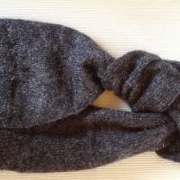 Schal handgestrickt, handgestrickter Schal in schwarz mit Glanzeffekt, Schal mit hohem Tragekomfort Bild 2