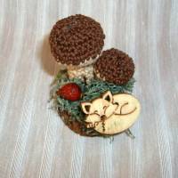 Miniatur-Gesteck mit gehäkltem Steinpilzen, Fuchs, Naturmaterialien Bild 1