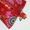 Matroschka rot Mausmäppchen für Stifte und Co aus Wachstuch mit Blumen und Häkelblume Bild 3