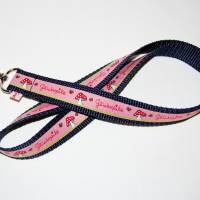 langes Schlüsselband Fliegenpilze rosa auf Wuschgurtbandfarbe und in drei Wunschlängen Bild 1