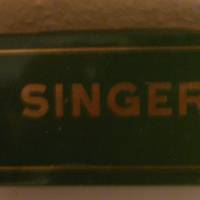Alte Blechdose von Singer Bild 1