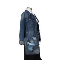 Umhängetasche aus Jeans-Upcycling, kleine Schultertasche mit Patchwork und Klappe mit Steckschloss Bild 10