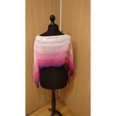 leichter Poncho gehäkelt