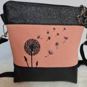Kleine Handtasche Pusteblume altrosa Umhängetasche rosa schwarz Tasche mit Anhänger Kunstleder Bild 4