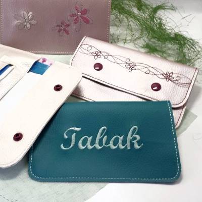 ITH Stickdatei Tabakbeutel 20x28 – Sofortdownload für Kunstleder, 5 Varianten