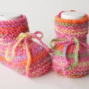 Babyschuhe gestrickt Sockenwolle 0-3 Monate Strickschuhe Babysocken Socken Baby Bild 1