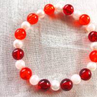 Perlenarmband in Rot-weiß zeitlos schön handgemacht von Hobbyhaus Bild 6