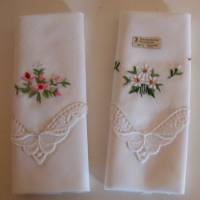 3 wunderschöne Taschentücher  Mouchoirs im Original Karton Bild 2